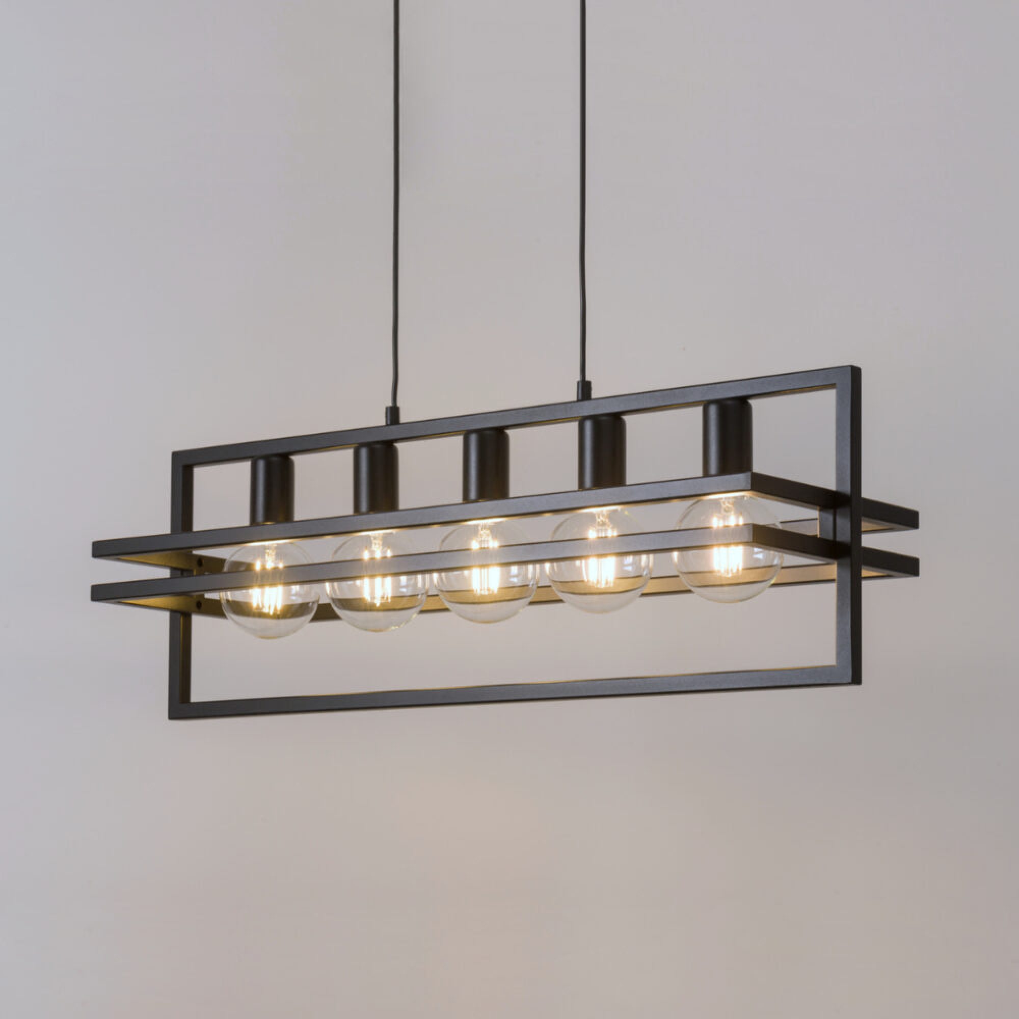 Lampa wisząca Merci 5 czarna – zdjęcie aranżacyjne