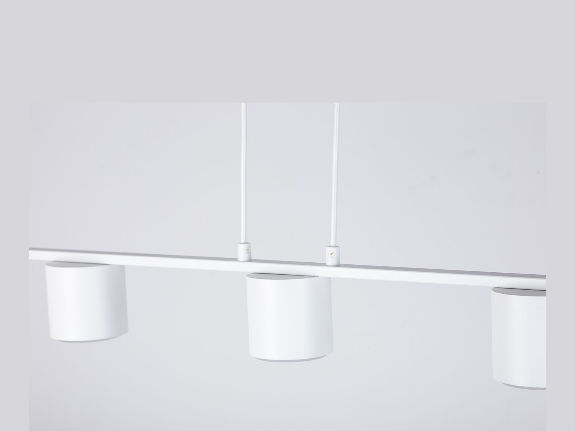 Lampa wisząca Mila 3 biała w dodatkowym ujęciu