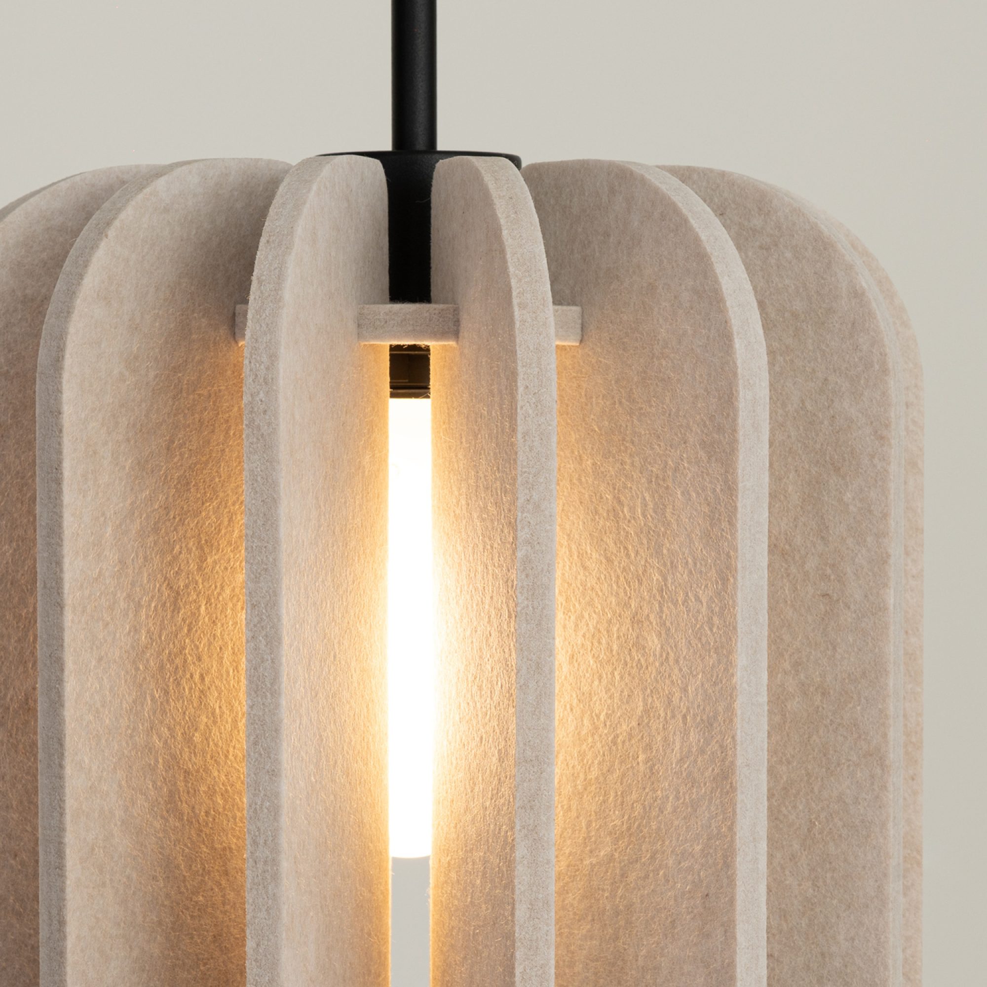 Lampa wisząca Mulvessa 27 cm w aranżacji wnętrza 3