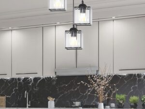 Miniaturka 1 - Lampa wisząca Naradio z okrągłą podsufitką nad stołem w kuchni