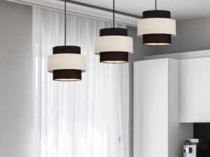 Miniaturka 1 - Podłużna lampa Naretira z trzema abażurami w aranżacji kuchni