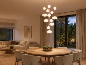 Miniaturka 3 - Lampa wisząca Nebia z trzynastoma białymi kloszami w aranżacji wnętrza