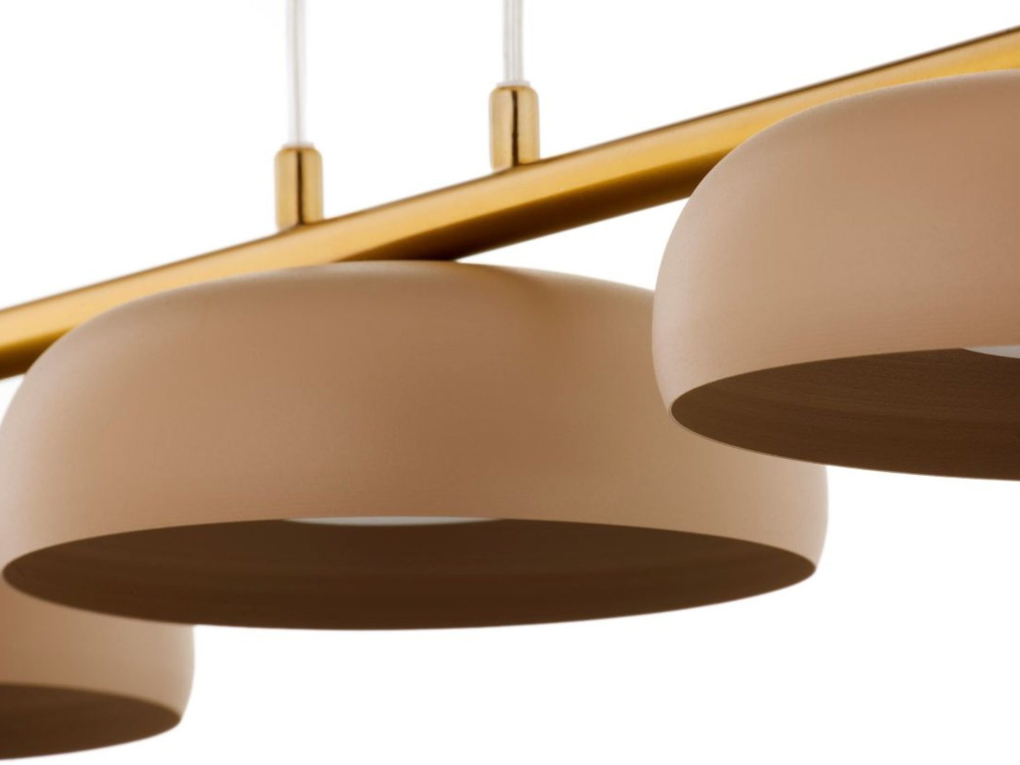 Lampa wisząca Olaf 3 z beżowymi kloszami w aranżacji