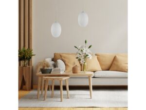 Miniaturka 3 - Białe lampy wiszące z podłużnym kloszem w jasnym salonie