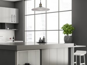 Miniaturka 1 - Lampa wisząca Perela z ryflowanym przezroczystym kloszem w aranżacji wnętrza