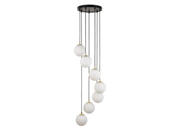 Lampa wisząca Piano 7 z siedmioma białymi kulami, pełna kaskada na białym tle