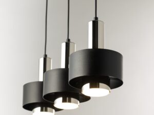 Miniaturka 2 - Lampa wisząca Rif Lux 3 czarno-srebrna z trzema włączonymi źródłami GX53