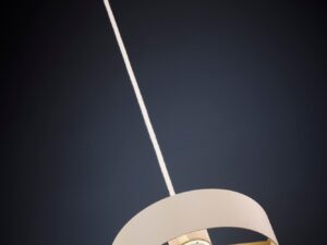 Miniaturka 13 - Lampa wisząca Rif Wood 1 M z zapaloną żarówką, ujęcie od dołu