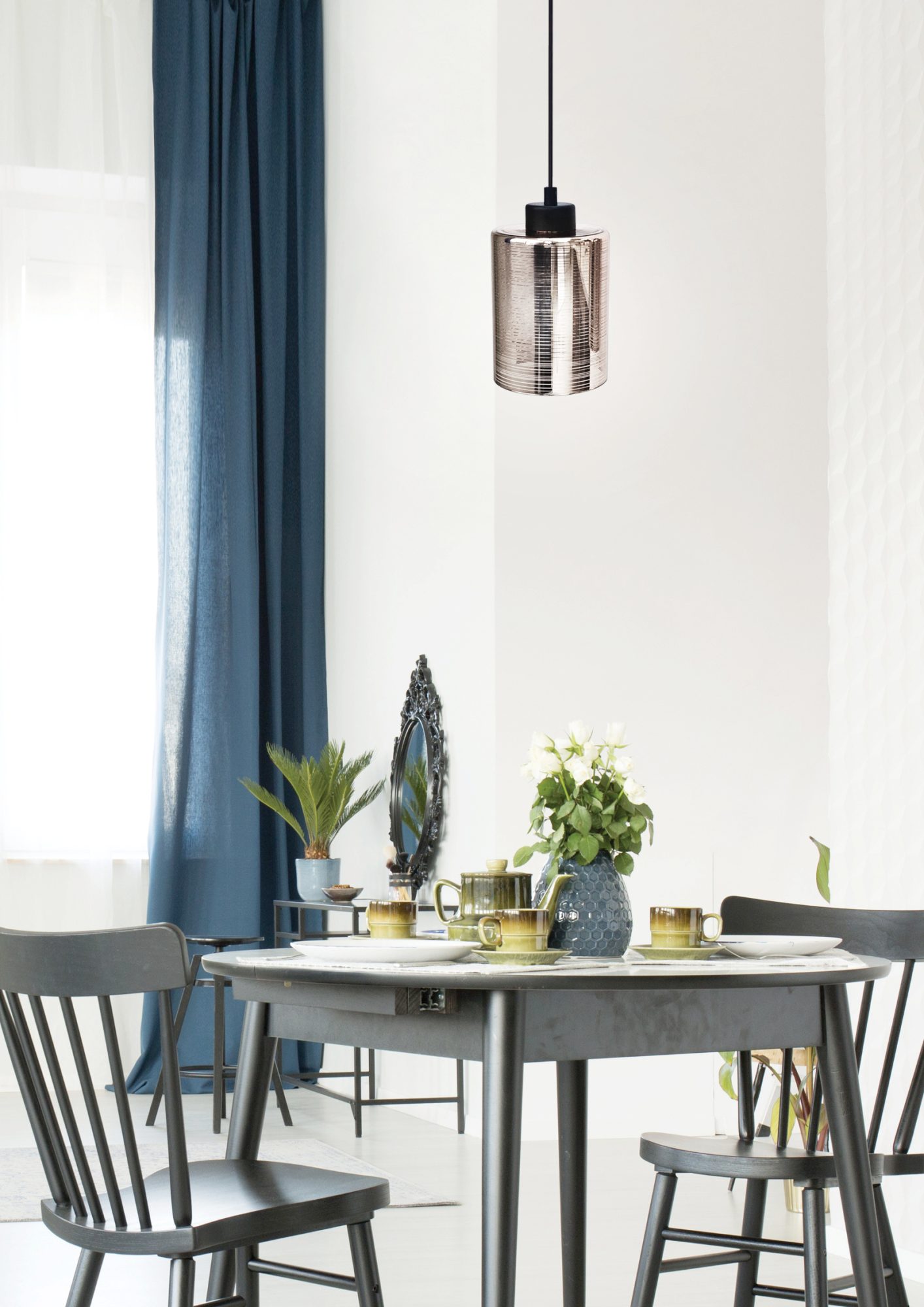 Chromowana lampa wisząca Savaro 12 cm w aranżacji wnętrza
