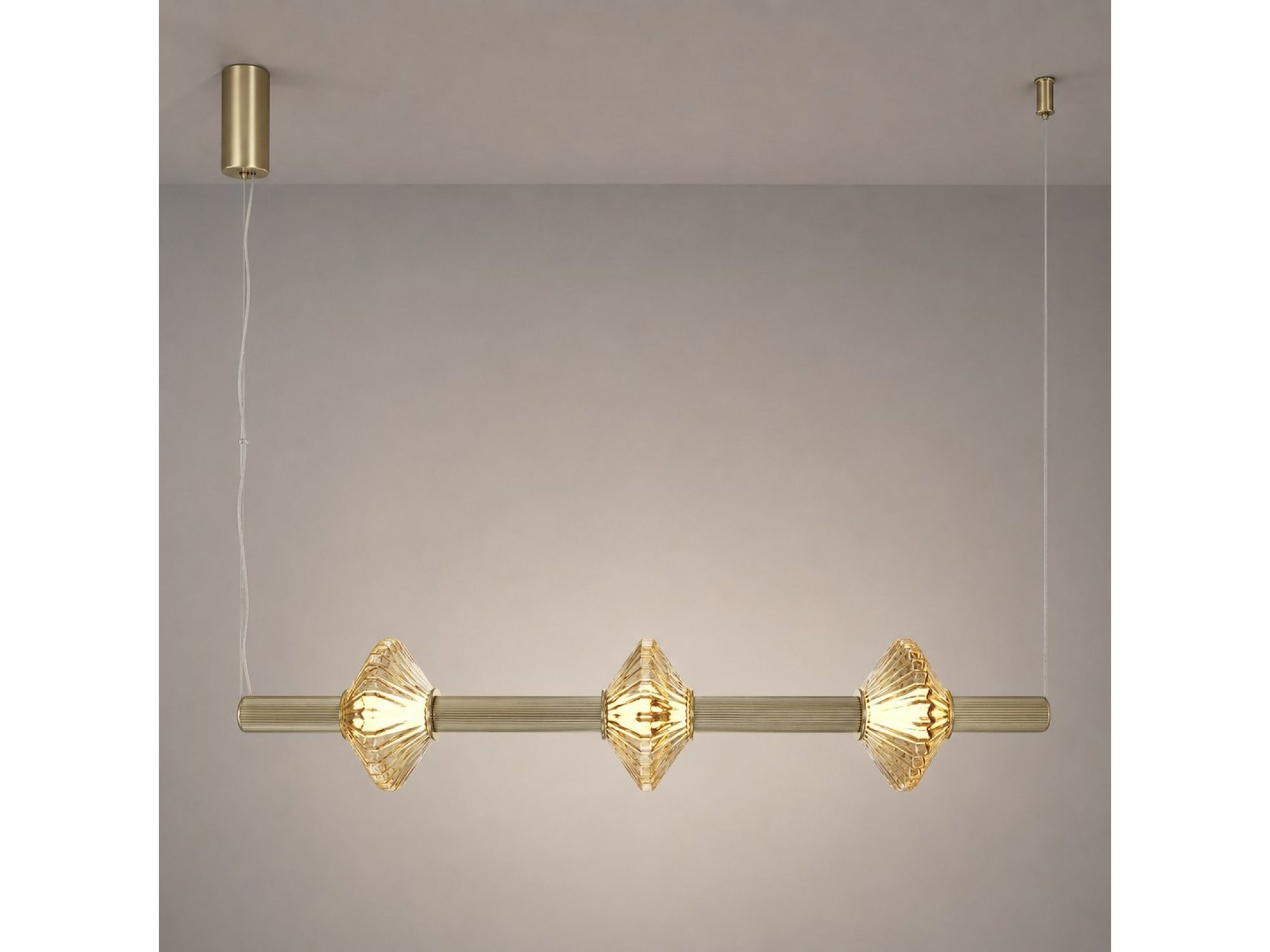 Lampa wisząca Seladano 18 W złota w aranżacji – ujęcie 1