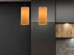 Miniaturka 1 - Lampa Silitena z dwoma abażurami orzechowymi – aranżacja wnętrza