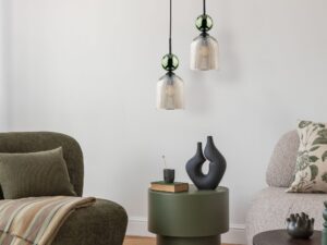Miniaturka 13 - Lampa wisząca Sophia zielona z dzwonkowym kloszem w aranżacji wypoczynkowej