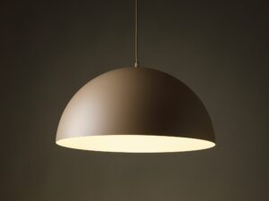 Miniaturka 5 - Lampa wisząca Titan w kolorze piaskowego beżu we wnętrzu