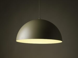Miniaturka 7 - Oliwkowa lampa wisząca Titan w aranżacji pomieszczenia