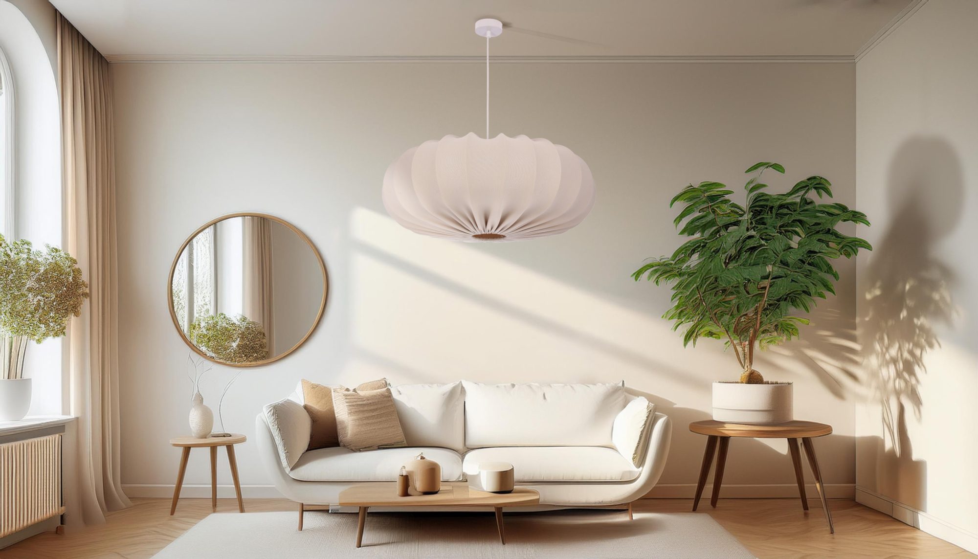 Lampa wisząca Ulidino w odcieniu frappe w jasnym salonie