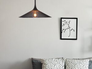 Miniaturka 1 - Lampa wisząca Veleria 50 cm nad łóżkiem w sypialni