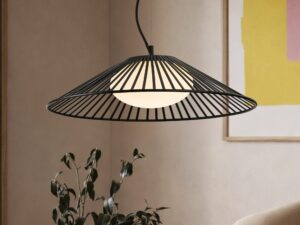 Miniaturka 1 - Lampa Velono 50 cm z ażurowym czarnym stelażem we wnętrzu salonu