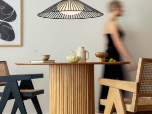 Miniaturka 2 - Lampa wisząca Velono 60 cm nad drewnianym stołem w jadalni