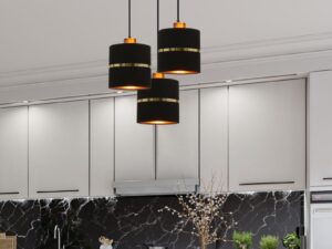 Miniaturka 2 - Lampa wisząca Venisia z trzema czarnymi abażurami w kuchni