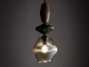 Miniaturka 5 - Lampa wisząca Zen Fuso w brązowym wykończeniu w aranżacji wnętrza