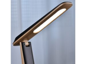 Miniaturka 3 - Zbliżenie podłużnego źródła LED lampki biurkowej Olavino