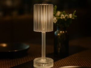 Miniaturka 3 - Przezroczysta lampka nocna Galiveta z cylindrycznym kloszem w aranżacji