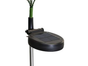 Miniaturka 2 - Zbliżenie na czarny panel solarny lampki ogrodowej lawendy