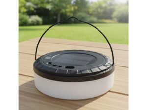 Miniaturka 4 - Lampka solarna LED z górnym panelem na drewnianym stole na tarasie