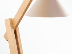 Miniaturka 1 - Lampka stołowa Deco w ciepłym beżu z bliska na jasnym tle