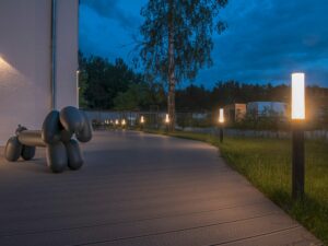Miniaturka 4 - Lampy Aponi LED oświetlające przydomową ścieżkę