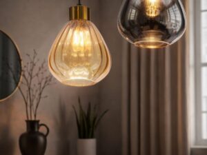 Miniaturka 1 - Lampy Kamidira bursztynowa i przydymiona nad drewnianym stołem w jadalni