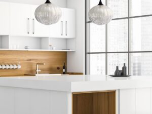 Miniaturka 1 - Duże lampy Koriso z ryflowanym szkłem nad wyspą kuchenną