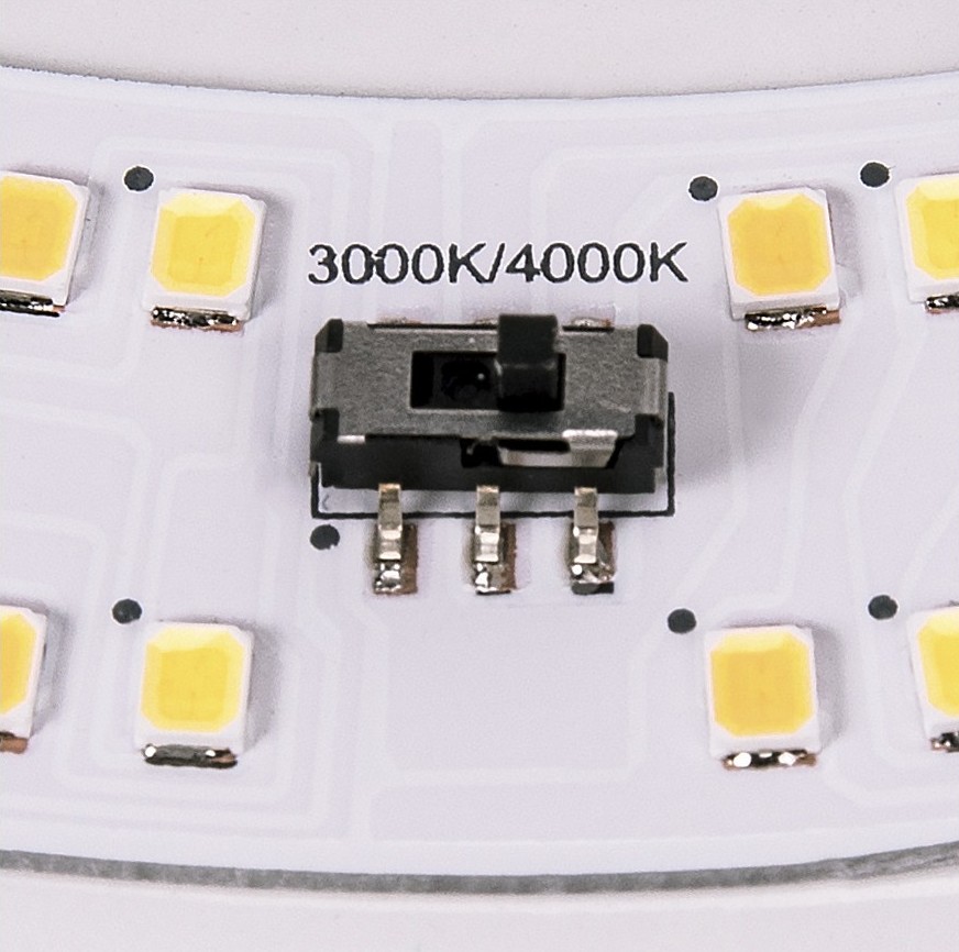 Lipsy Drum CW – zbliżenie przełącznika światła 3000/4000 K