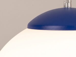 Miniaturka 32 - Minimalistyczna lampa wisząca 30 cm dla nowoczesnych wnętrz ultramaryna – detal mocowania klosza