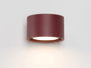 Miniaturka 61 - Minimalistyczny kinkiet Modessa 12 cm burgundowy z przodu, ze światłem