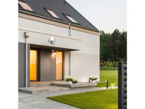 Miniaturka 4 - Aranżacja oświetlenia wejścia domu z naświetlaczem LED 10 W z czujnikiem ruchu