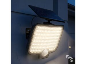 Miniaturka 4 - Naświetlacz solarny 4000 K w aranżacji przy elewacji