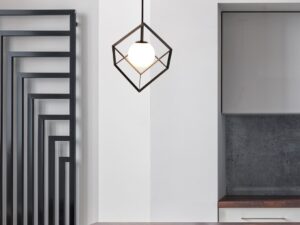 Miniaturka 3 - Lampa wisząca Nevemio ze szklanym kloszem w drugim ujęciu wnętrza