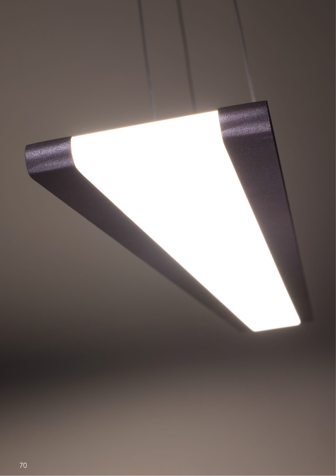 Lampa wisząca Noreseta LED 28 W nad stołem – dodatkowa aranżacja