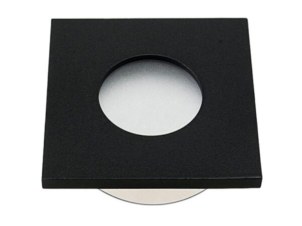 Oczko sufitowe kwadratowe IP44 czarne 8,5 cm – przód oprawy