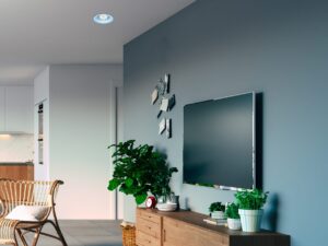 Miniaturka 3 - Trzy niebieskie oczka sufitowe GU10 w aranżacji salonu