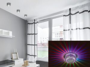 Miniaturka 2 - Oczko sufitowe RGB – tęczowe promienie na ciemnym tle