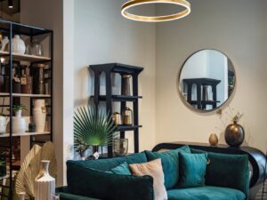 Miniaturka 5 - Mosiężna lampa wisząca One 60 w nowoczesnej aranżacji