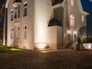 Miniaturka 2 - Oprawy dogruntowe Dasar 255 LED podświetlające elewację budynku