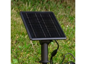 Miniaturka 11 - Osobny panel solarny na szpikulcu wbijanym w grunt, widok zbliżenia