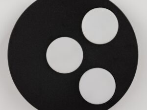 Miniaturka 4 - Czarny plafon Bros 3 z trzema zapalonymi okrągłymi źródłami światła