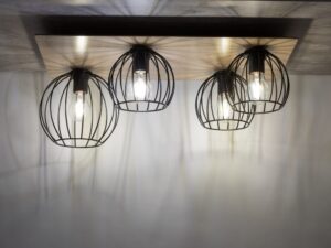 Miniaturka 2 - Drugi widok aranżacyjny plafonu Cyber 4 prostokąt z czarnymi metalowymi kloszami