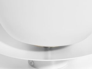 Miniaturka 3 - Detal mlecznego szkła i białego mocowania plafonu KUUL C