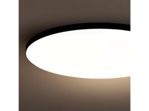 Miniaturka 7 - Plafon LED z czarną obudową – zbliżenie rozświetlonego klosza