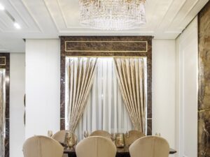 Miniaturka 5 - Złoty plafon Talasina nad stołem w eleganckiej jadalni